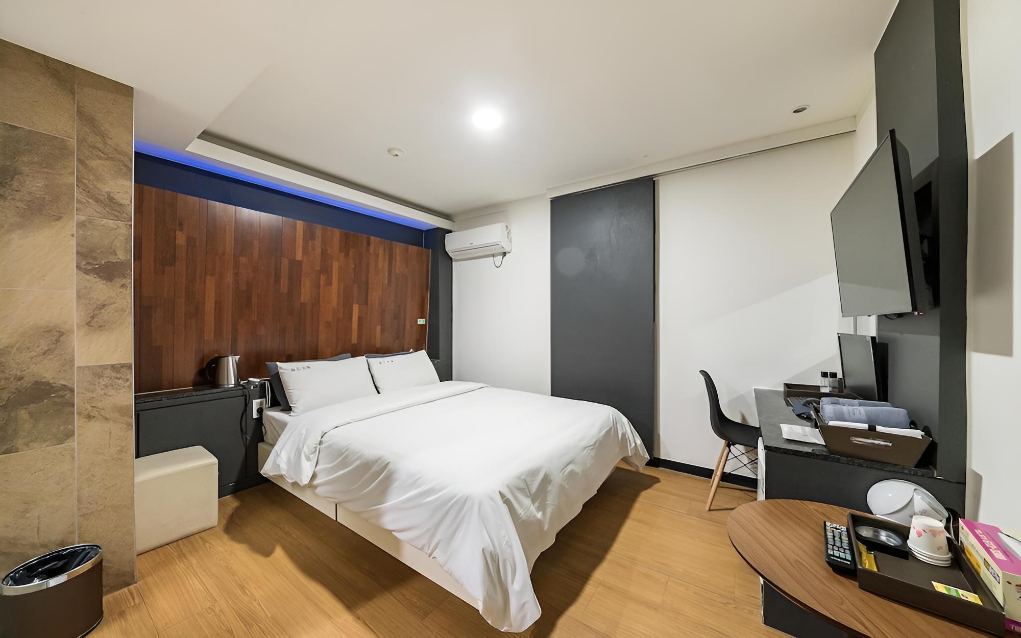 Room (Standard) photo 2