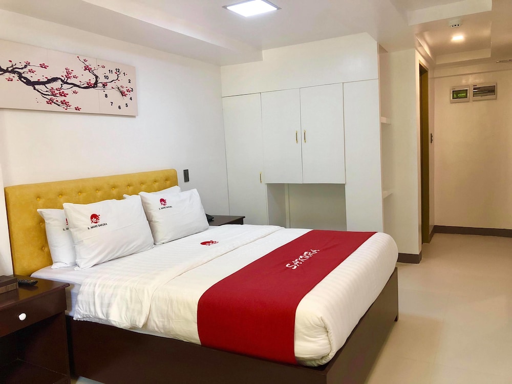 Premier Room, 1 Queen Bed photo 3