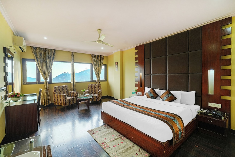 Superior Room, Valley View