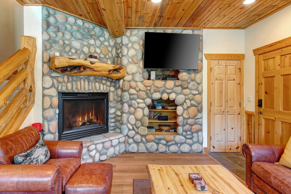 Condo, 3 Bedrooms