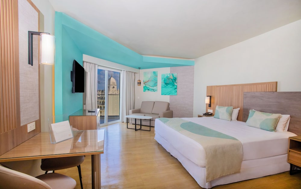 Junior Suite (B2C-CA)