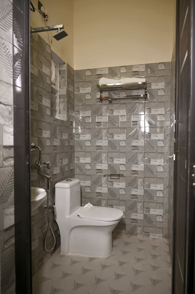 Deluxe Studio Suite
