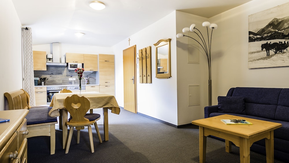 Apartment, 3 Bedrooms, Accessible photo 3