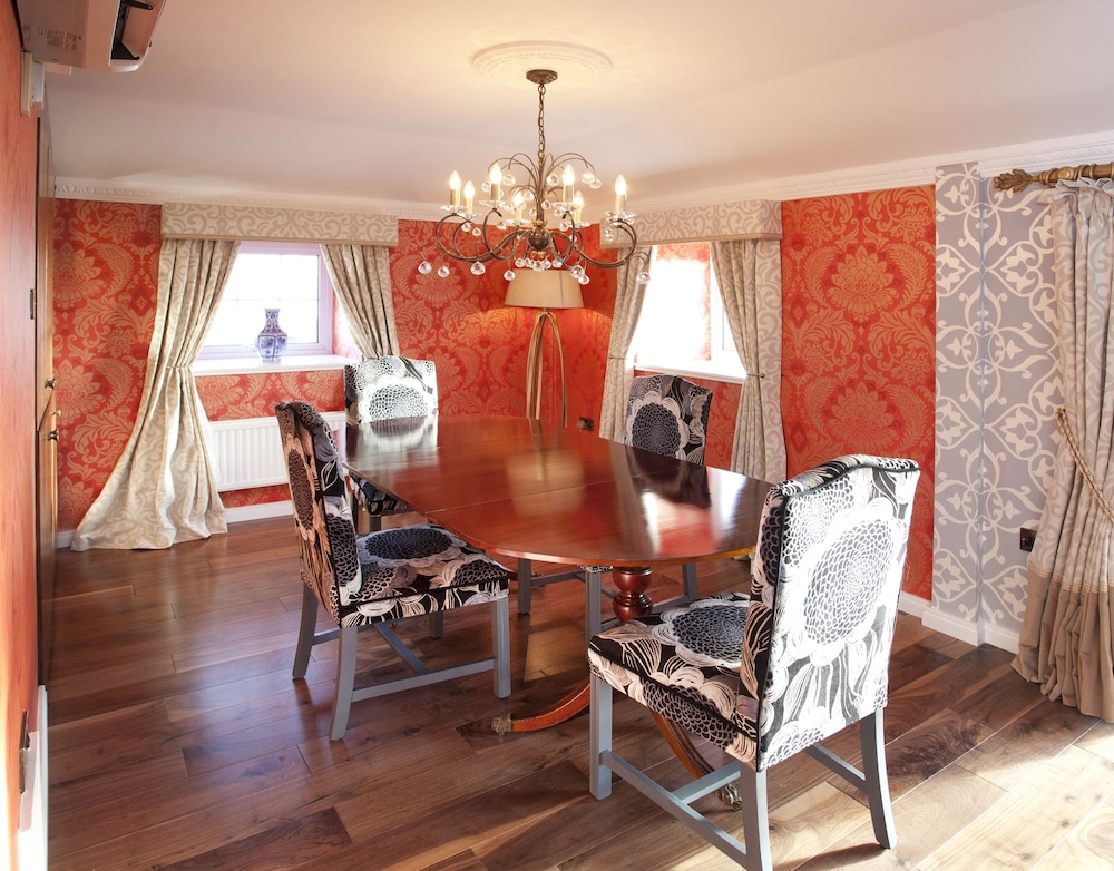 Suite, 1 King Bed, Non Smoking, Kitchenette photo 3