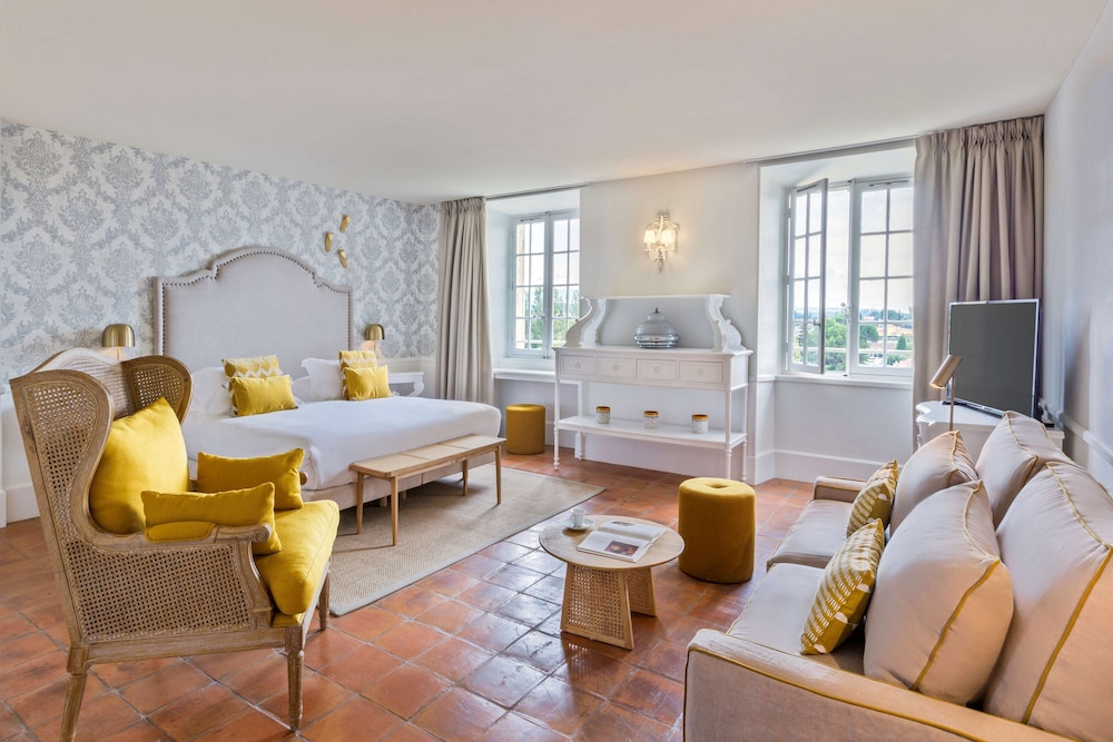 Junior Suite, 1 King Bed, Non Smoking (Twin Bed On Request)