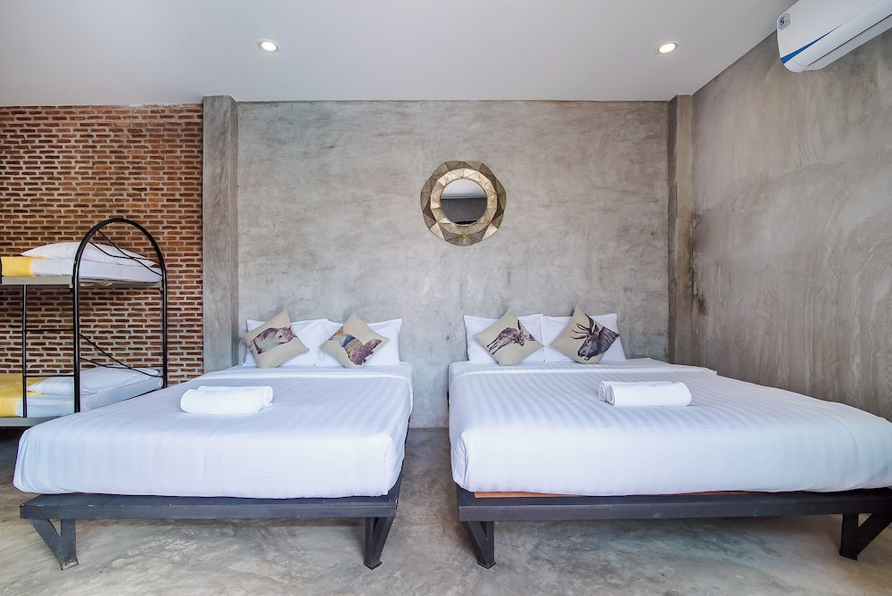 Four-Bedroom Villa - Photo 30