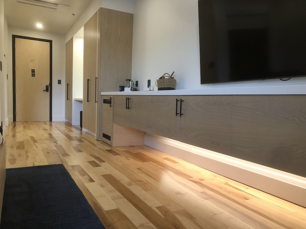 Luxury Room 4 - 2 Queen Beds