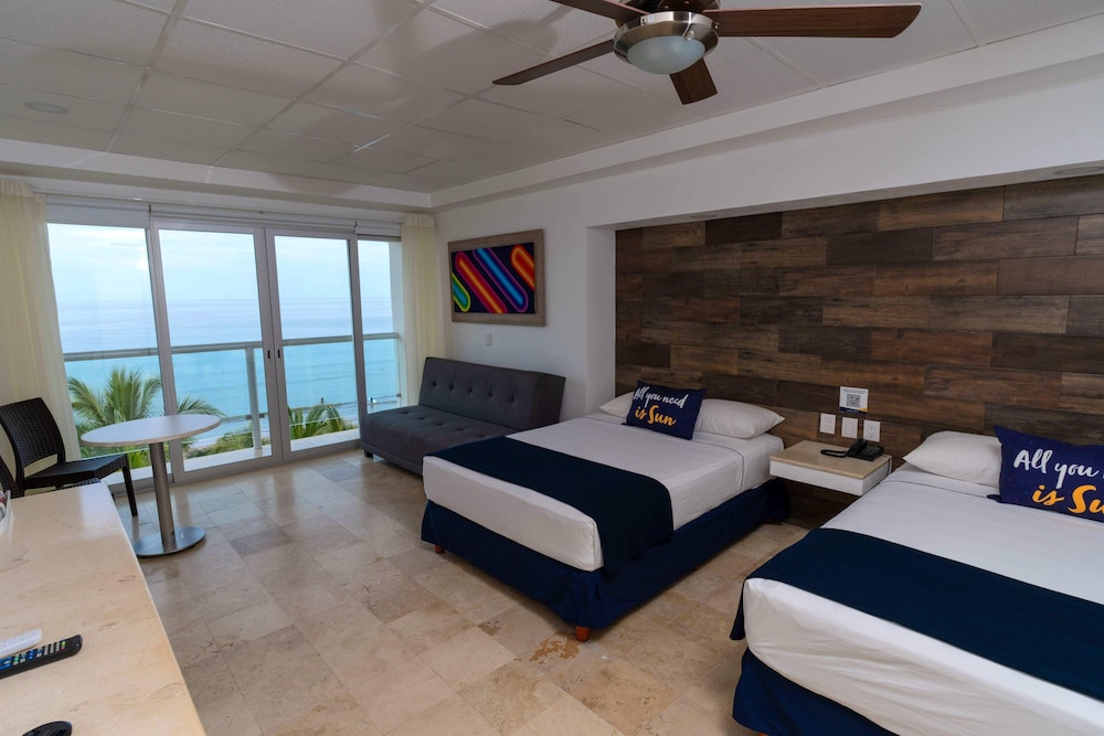 Junior Room, Balcony, Sea View - Photo 7