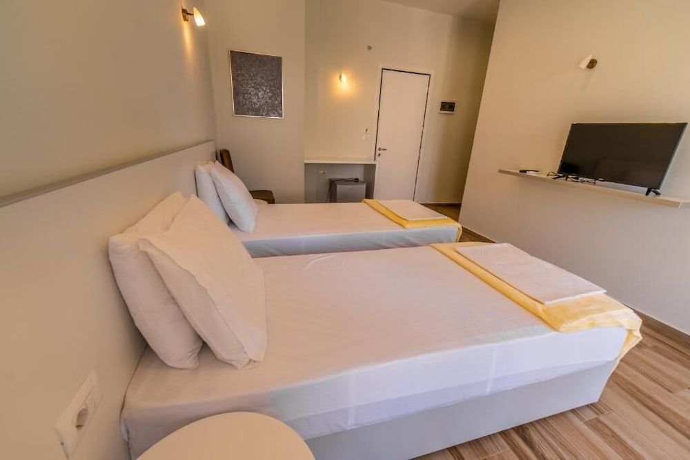 Triple Room, Balcony