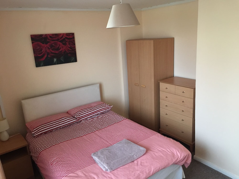 Twin Room - Photo 1