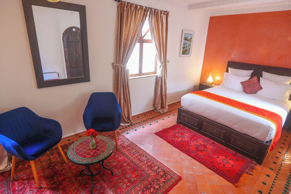 Superior Double or Twin Room - Photo 8