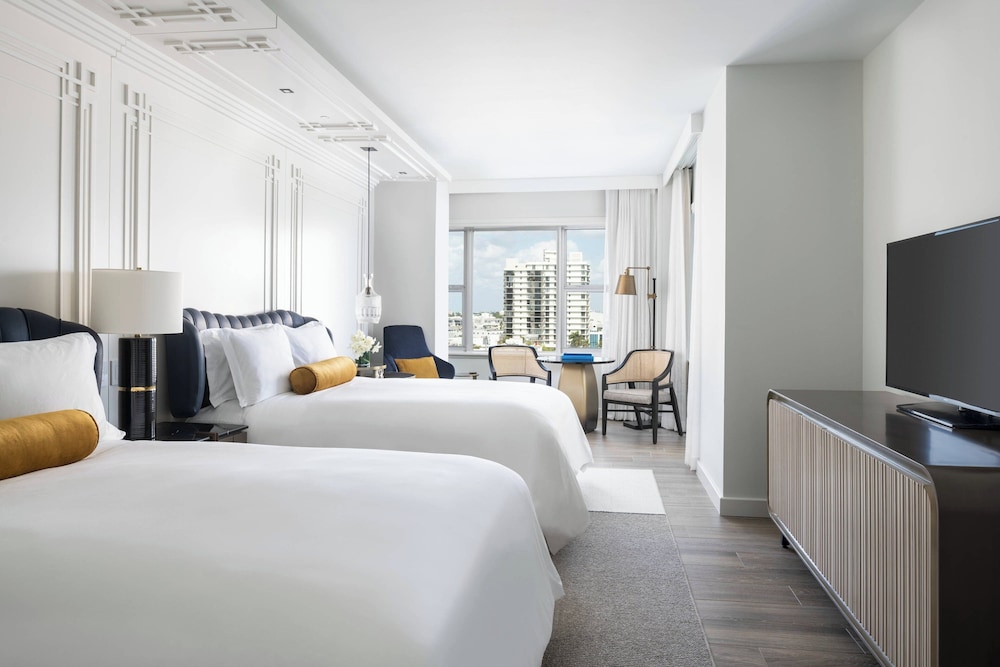 Room, 2 Double Beds, City View - Photo 1