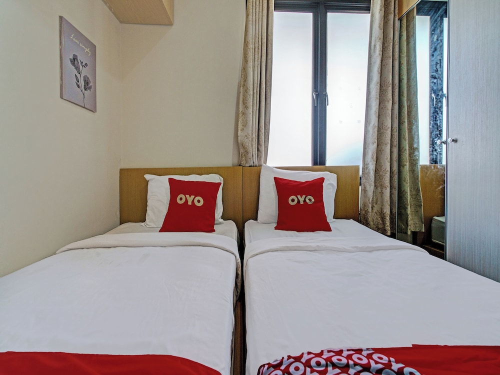 Deluxe Twin Room photo 2