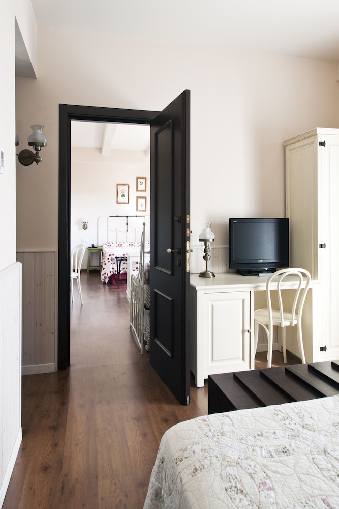 Family Room, 2 adults & 3 children (Port Aventura tickets & 1 Ferrari Land ticket)