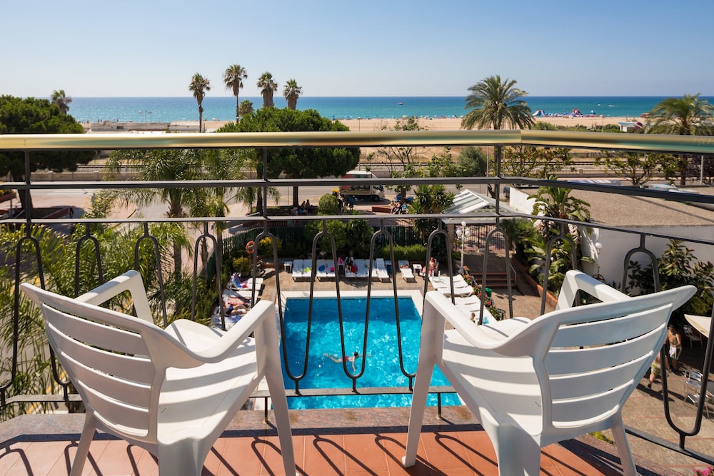 Twin Room, Pool View (2 Adults) - Photo 1