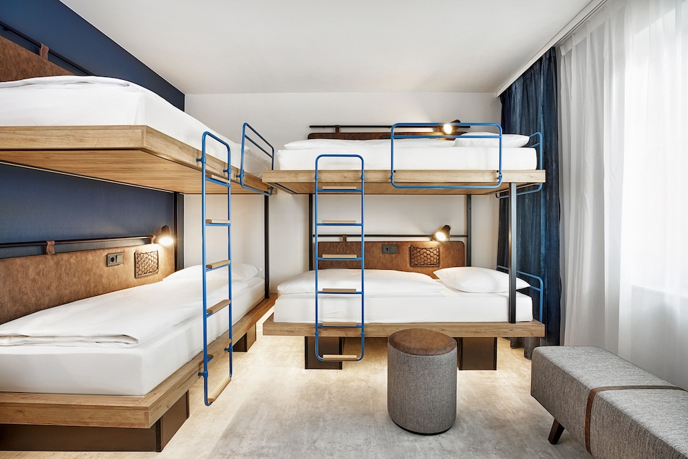 Comfort Quadruple Room, Non Smoking