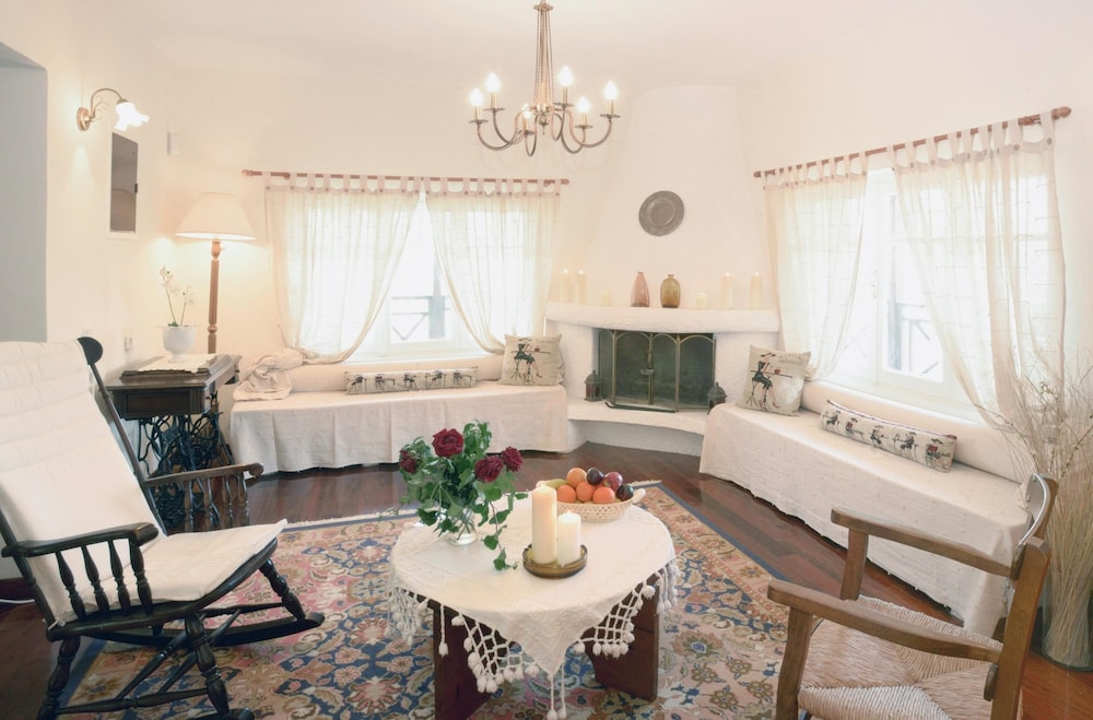 Villa photo 1