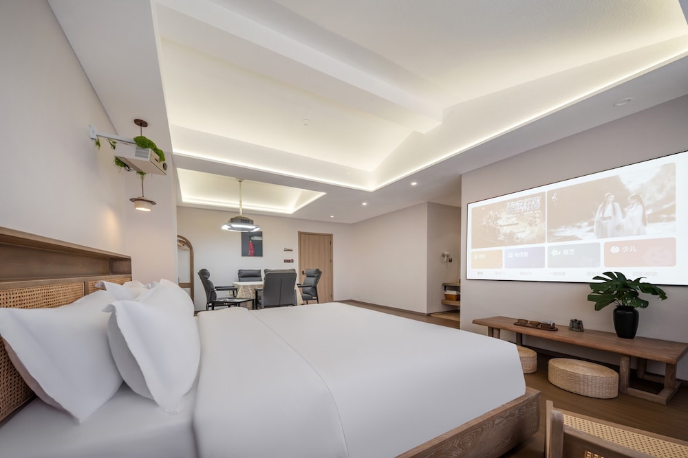 Premier Double Room, Courtyard View photo 1