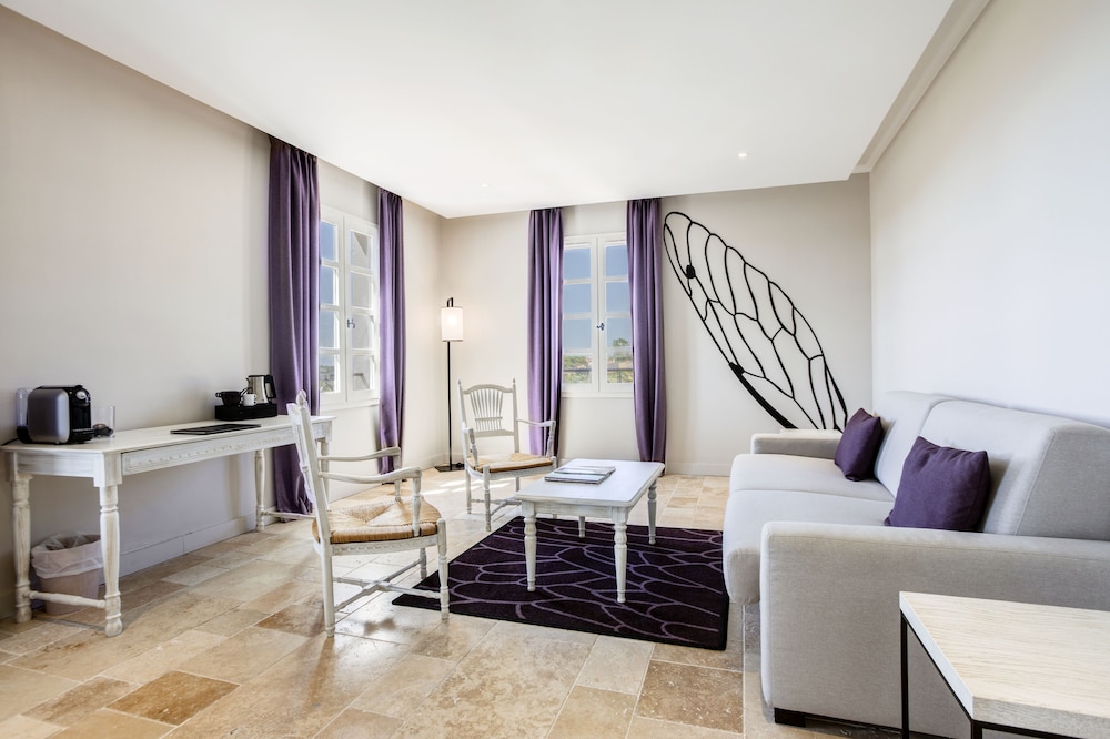 Classic Suite, 1 Queen Bed with Sofa bed