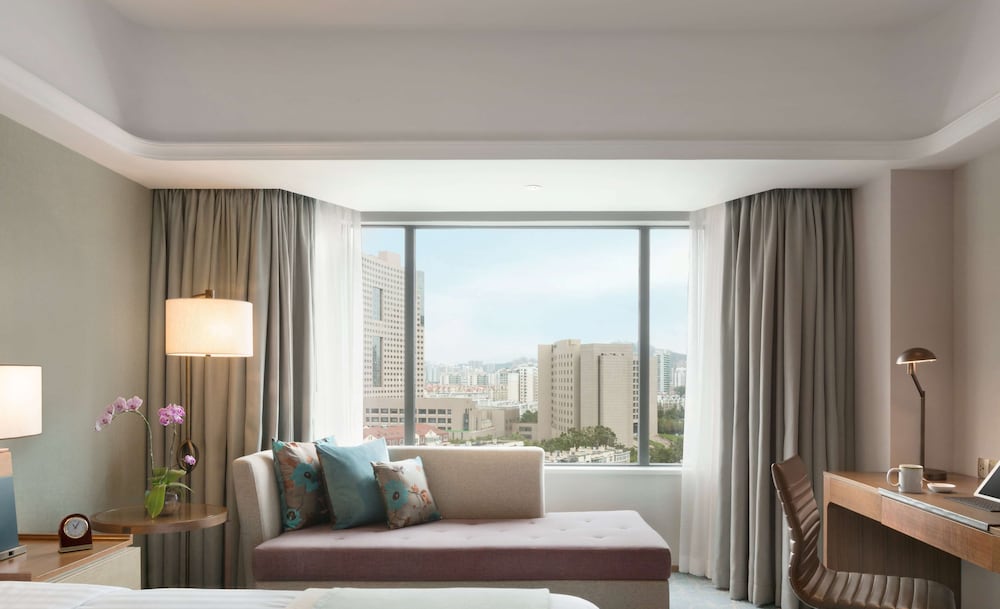 City Wing, Deluxe Grand Room, 1 King Bed - Photo 5