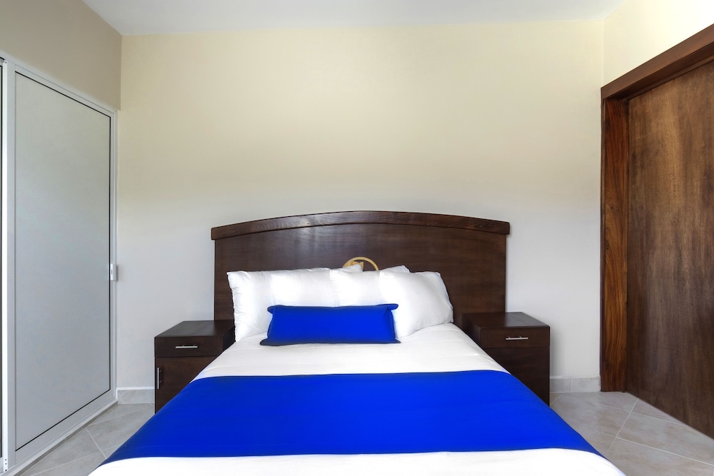 Suite, 3 Bedrooms (A) photo 1