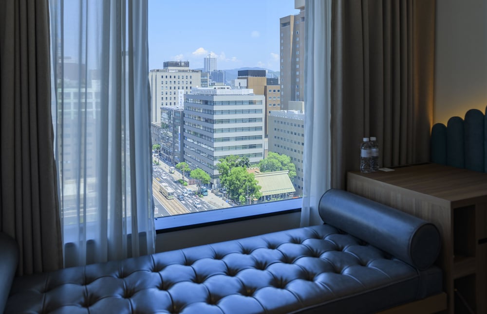 Superior Room, 1 King Bed, City View, Non Smoking - Photo 4