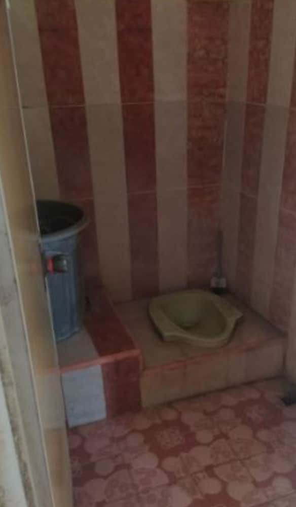 Standard Room, Private Bathroom photo 3