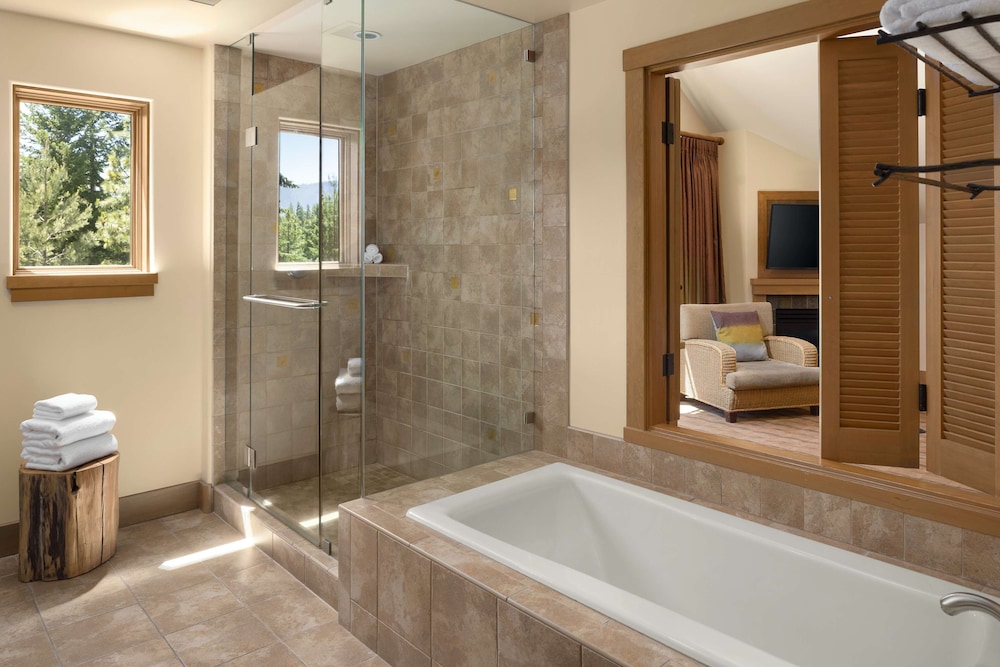 Suite, Golf View, Corner (INN) - Photo 2