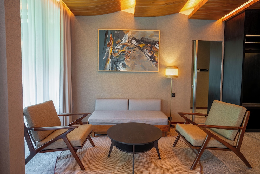 Suite Twin Bed - Photo 10