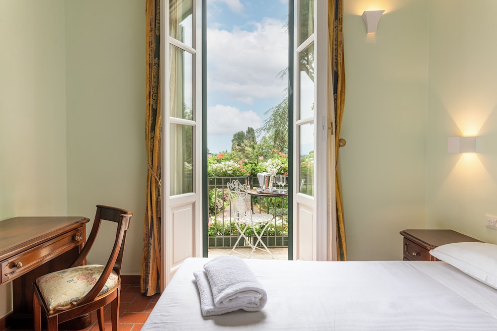 Classic Room, Balcony - Photo 2