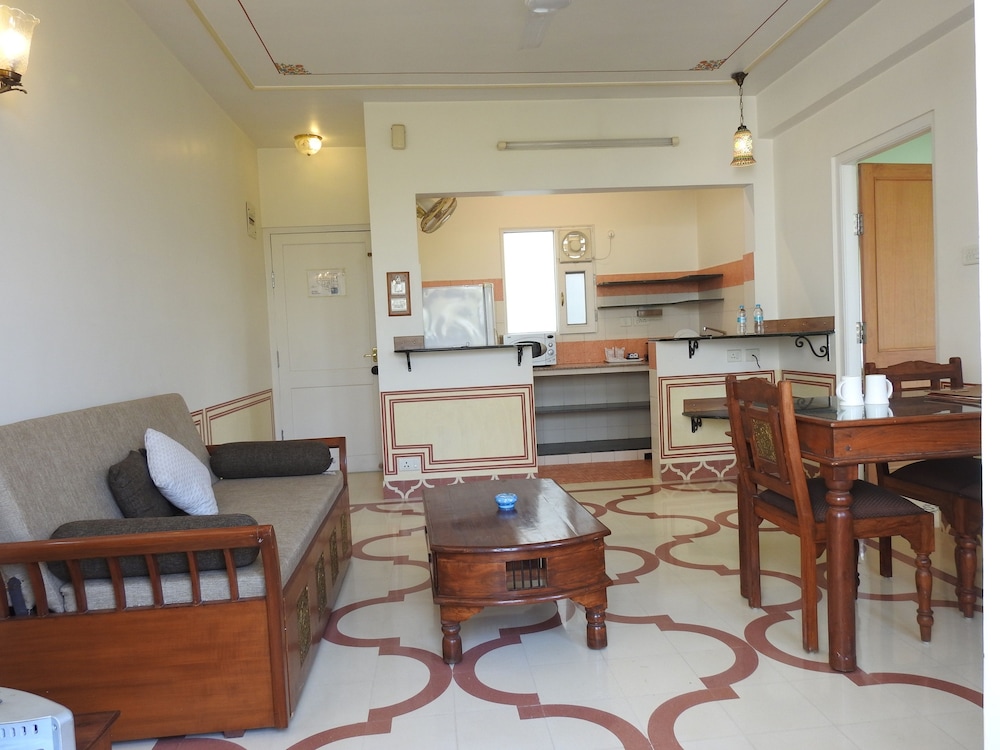 Studio Suite - Photo 6