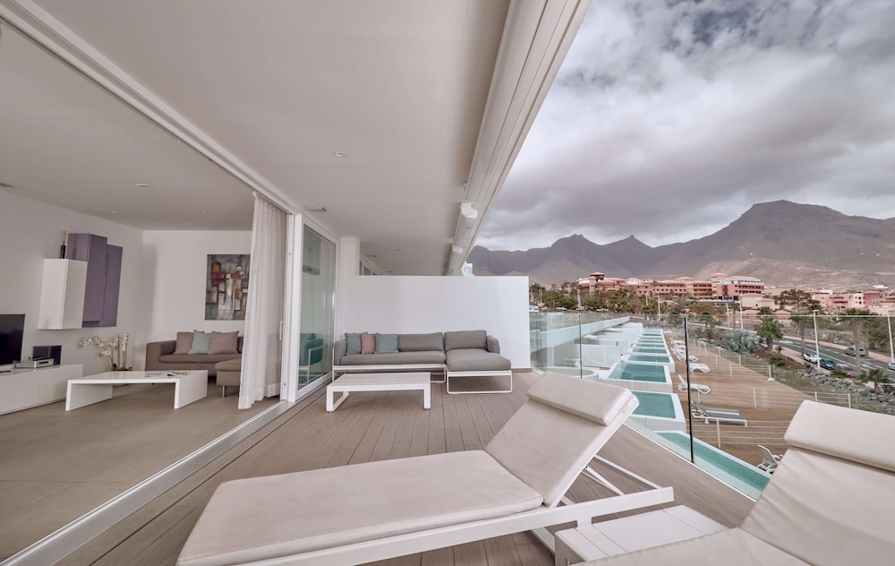 Suite, 1 Bedroom, Sea View (Divinity Bliss)