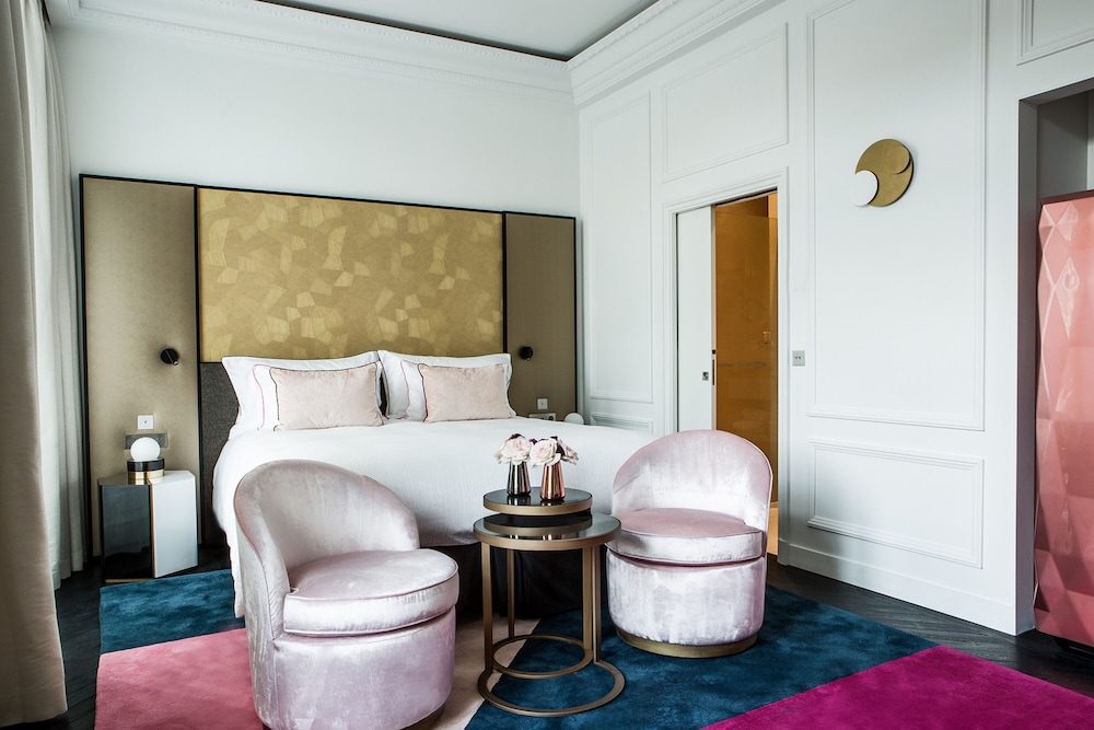 Chambre Supérieure Double ou avec lits jumeaux Chambre Supérieure Double ou avec lits jumeaux