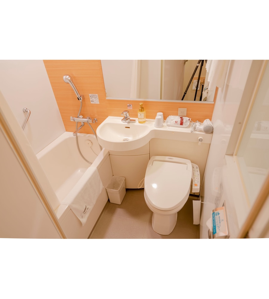 Semi Double Room, Smoking thumbnail 5