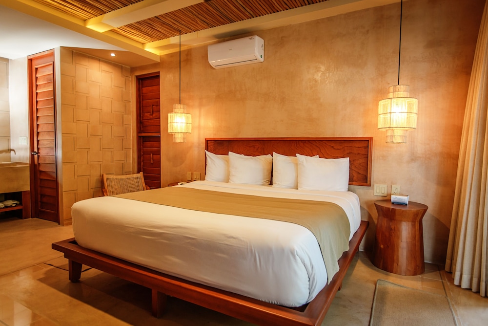 Deluxe Room, Lagoon View