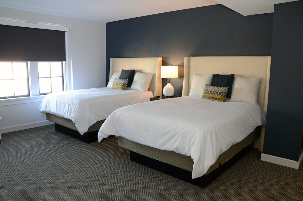 Deluxe Suite photo 1