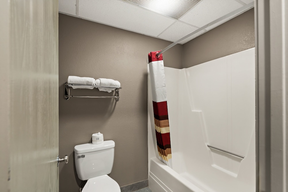 Superior Room, 1 King Bed (Smoke Free) - Photo 4