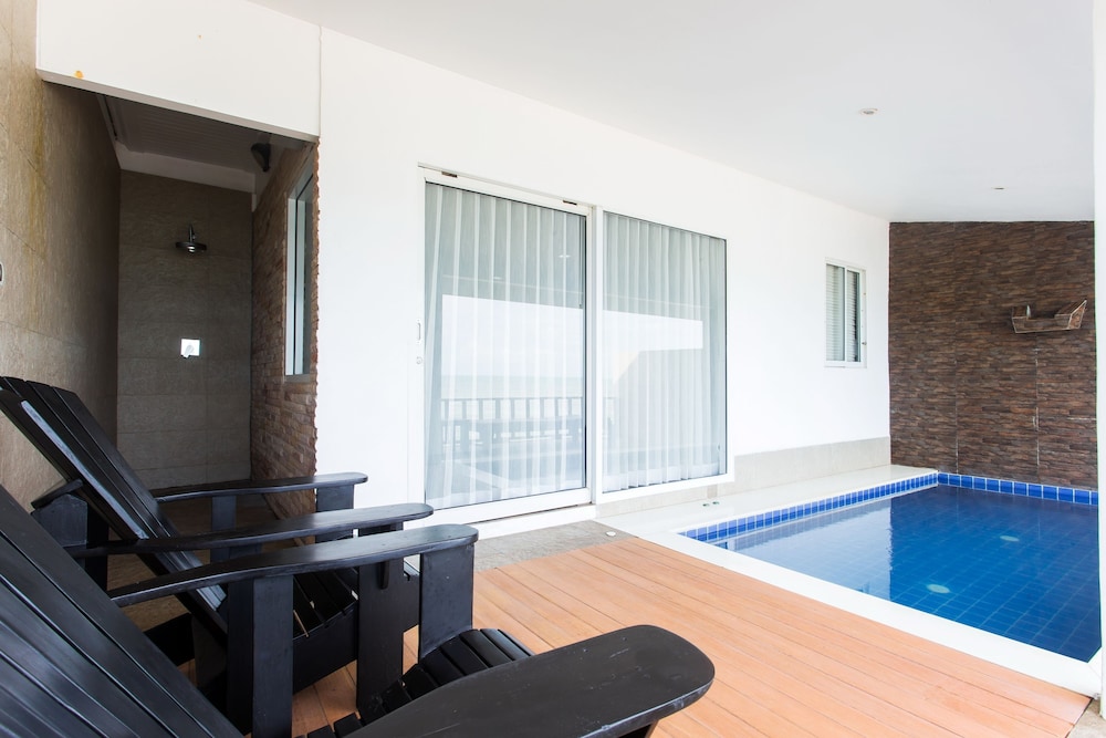 Beach Front Pool Villa - Photo 4