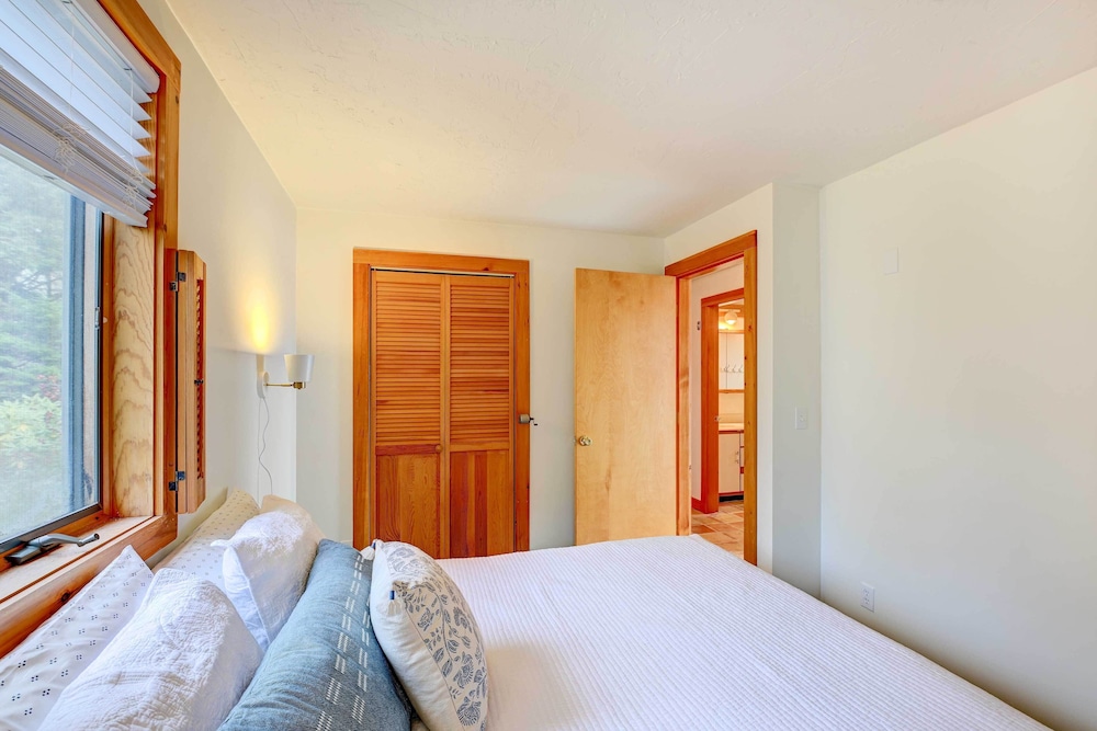House (2 Bedrooms) photo 2