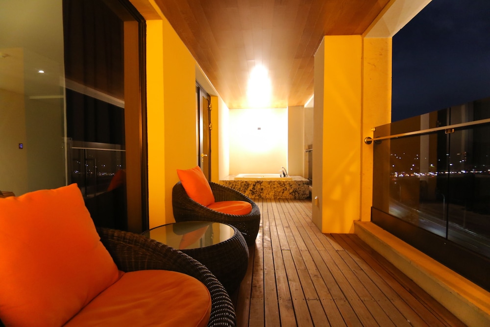 Suite, Terrace - Photo 12