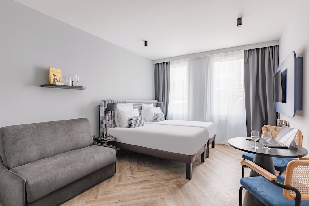 Basic Studio, 2 Twin Beds - Photo 3