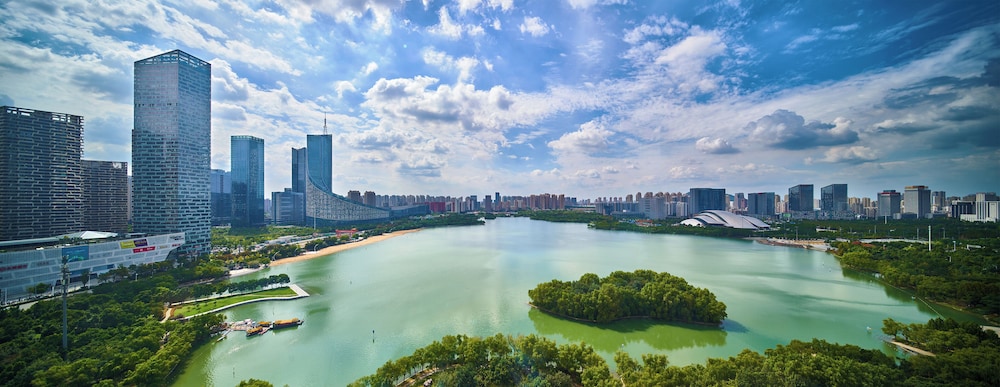 Suite, 1 Bedroom, Club Lounge Access, Lake View