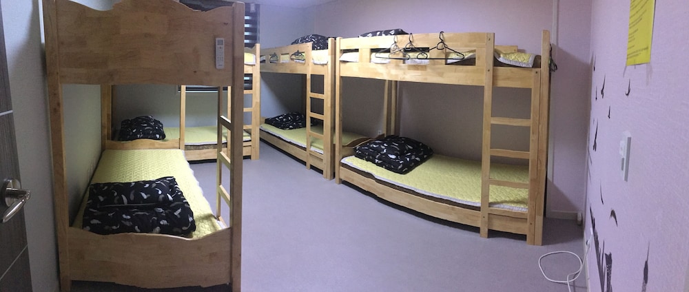 Shared Dormitory, Men only, Shared Bathroom (10 persons) photo 1