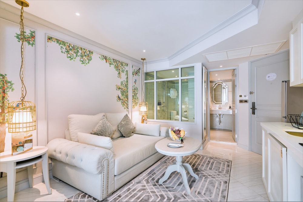 The Living Suite photo 1