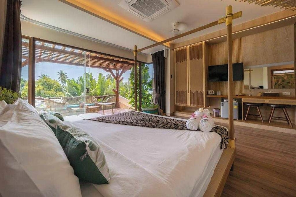 3 Bedroom Villa with Private Swimming Pool - Photo 14