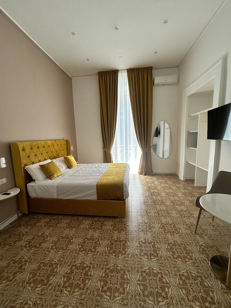 Superior Room, 1 King Bed, Balcony, City View