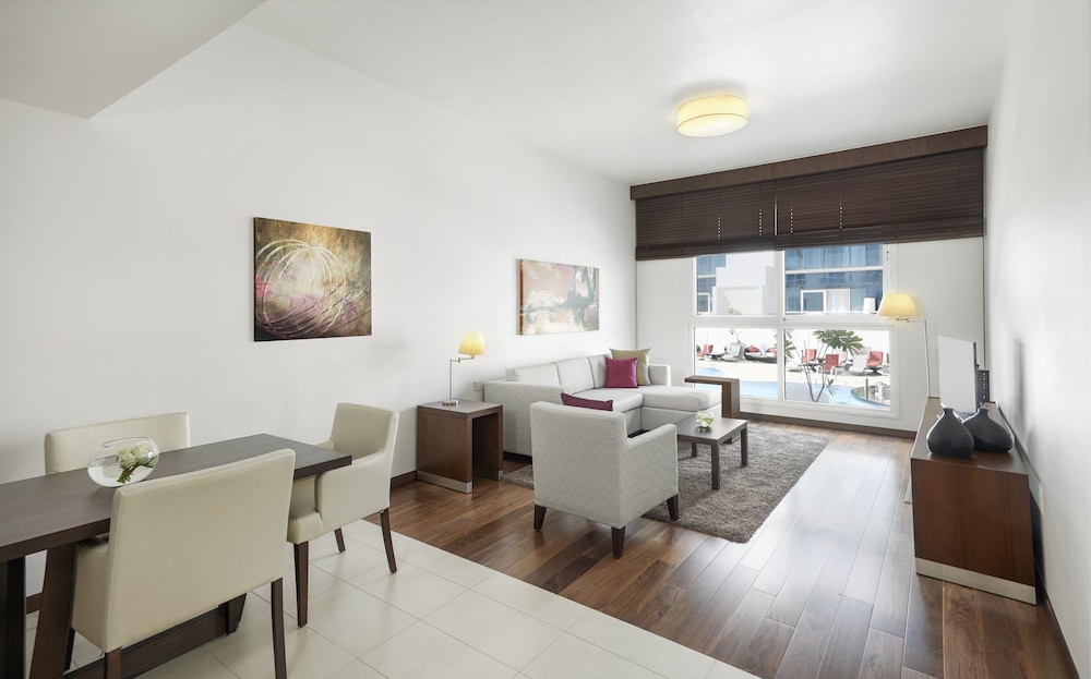 Two Bedroom Apartment with Kitchen Complimentary Transfer to Deira City Center, Outlet Mall photo 1