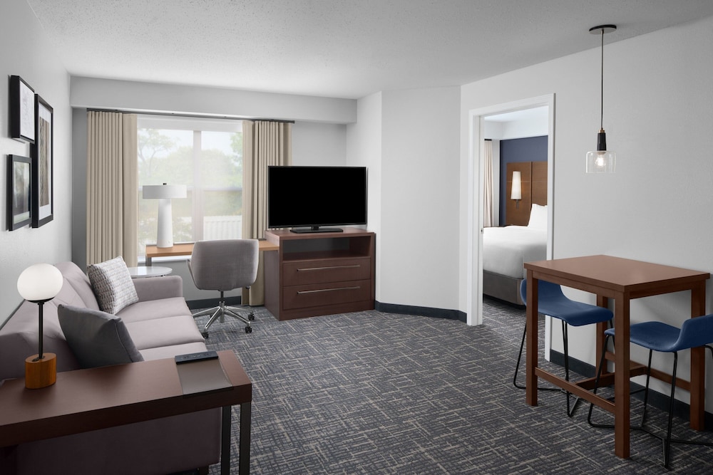 Suite, 1 Bedroom, Kitchen (Mobility/Hearing Accessible, Tub) photo 1