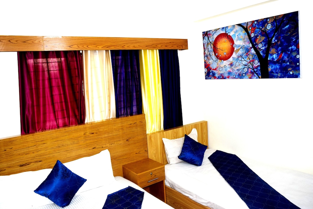 Deluxe Double Or Twin Room photo 2