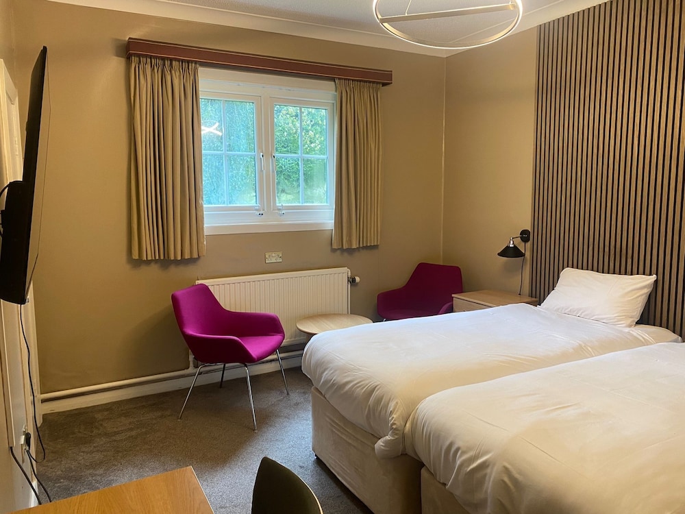 Standard Twin Room - Photo 2